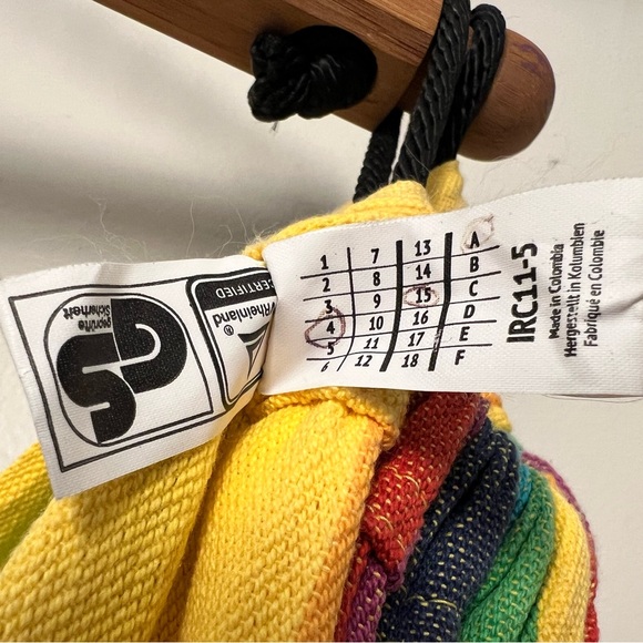 La Siesta water resistant multi colored hanging hammock - Picture 3 of 3